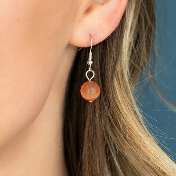 EFFERVESCENT ELEGANCE Orange Necklace - Picture 3 of 3